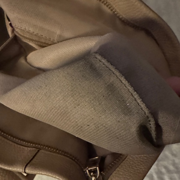 Vintage Coach Classic Pebbled Leather Beige Shoulder Bag - Picture 4 of 9